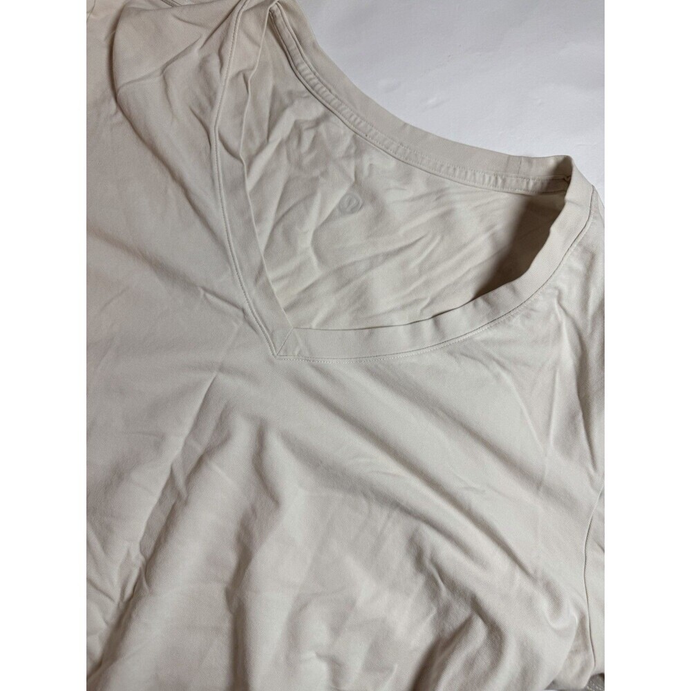 Lululemon Love Tee V-Neck Size 12 Cream Short Sleeve Pima Cotton Blend